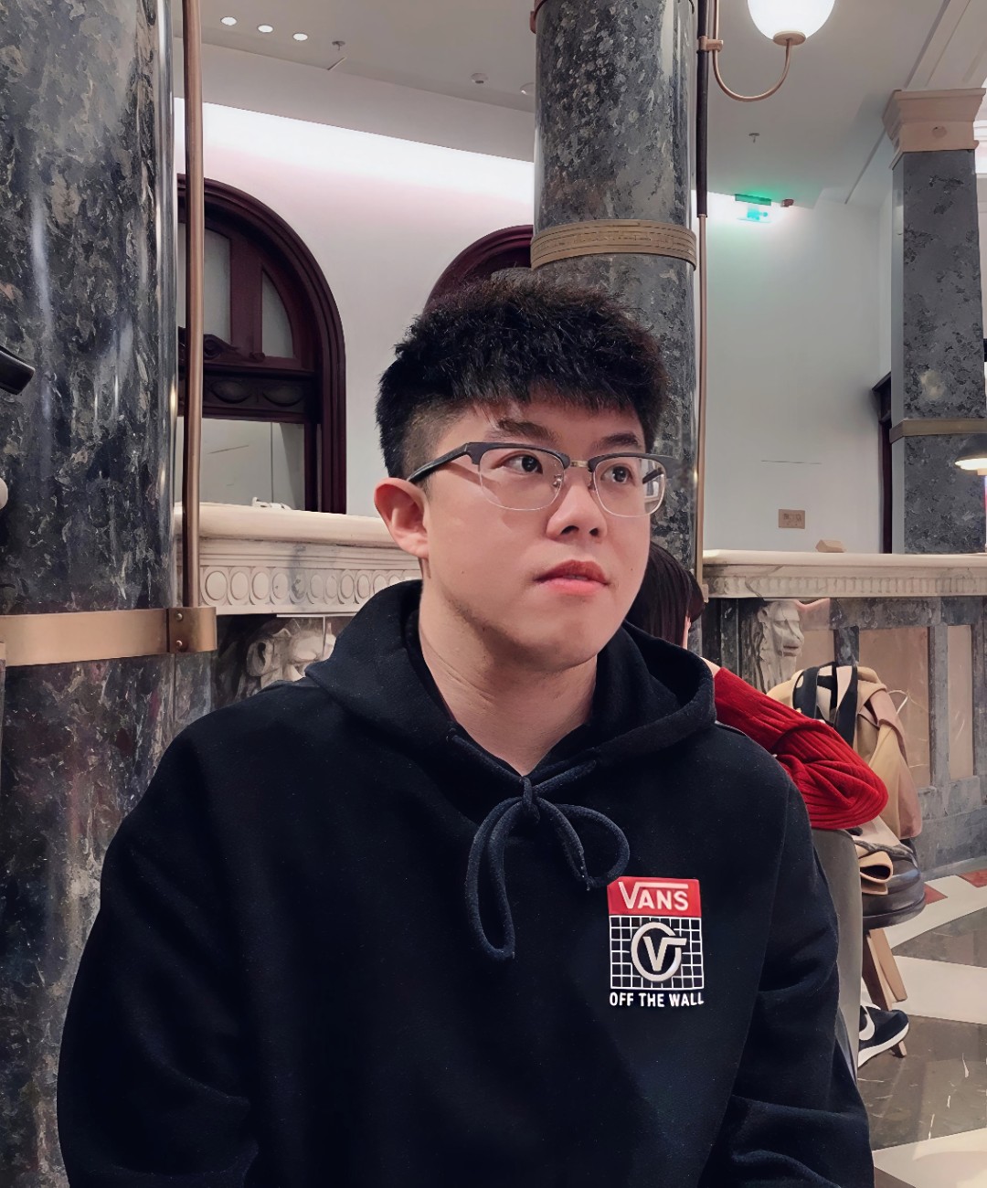 吴鹏飞头像